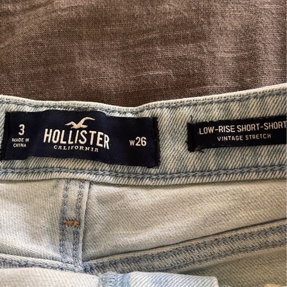 Hollister Jean Shorts - Picture 3 of 3